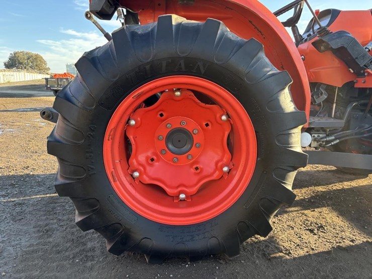 2011-kubota-mx4700-image-22