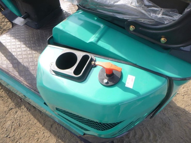 2025-agt-qk16r-hydraulic-excavator-image-22