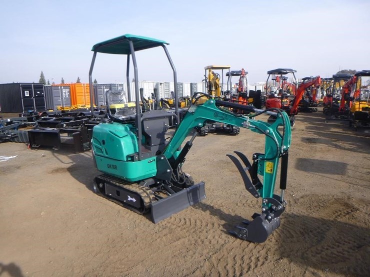 2025-agt-qk16r-hydraulic-excavator-image-2