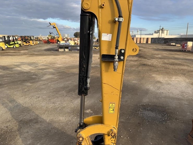 2022-caterpillar-303.5-image-21