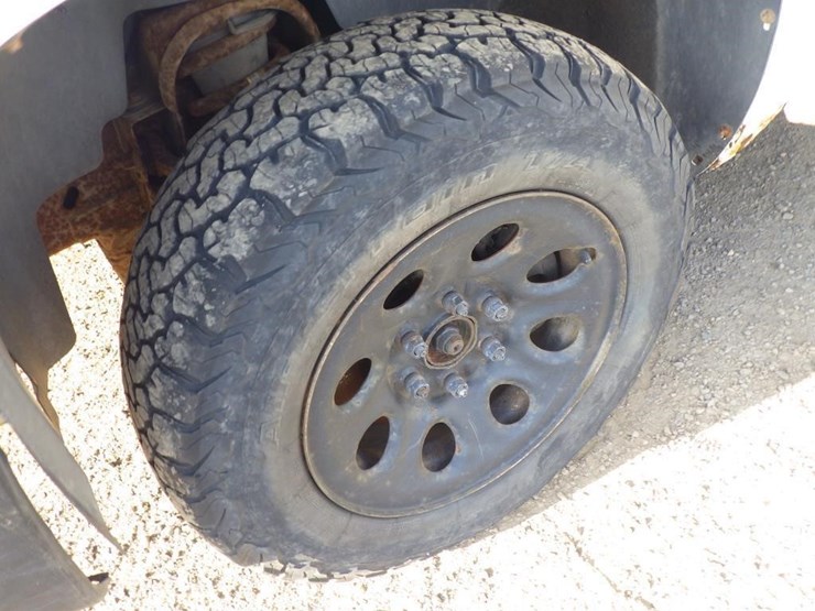 2009-chevrolet-1500-image-13