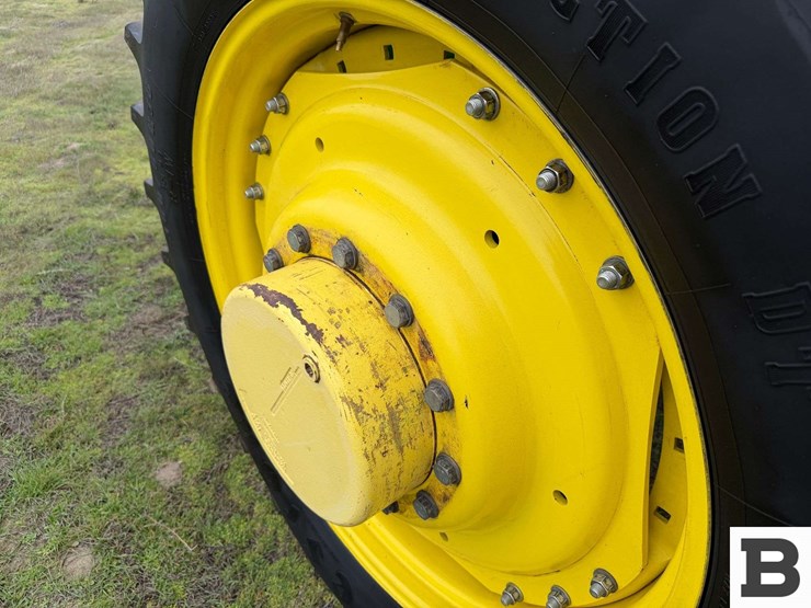 2006-john-deere-8330-image-37