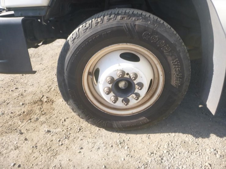 2014-ford-e450-image-13