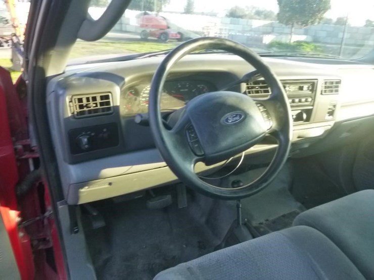 2003-ford-f550-image-9