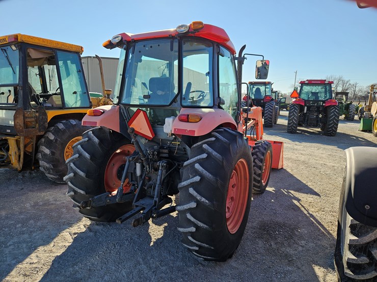 2010-kubota-m7040-image-21