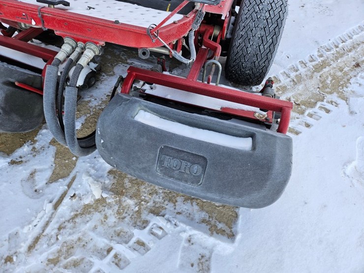 toro-greensmaster-3150-image-11