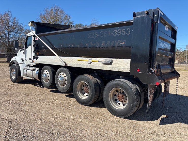 2024-kenworth-t880-image-4