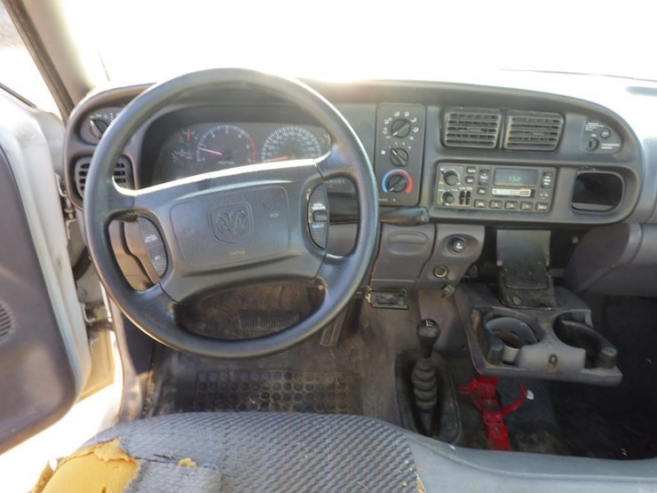 2001-dodge-ram-3500-image-7