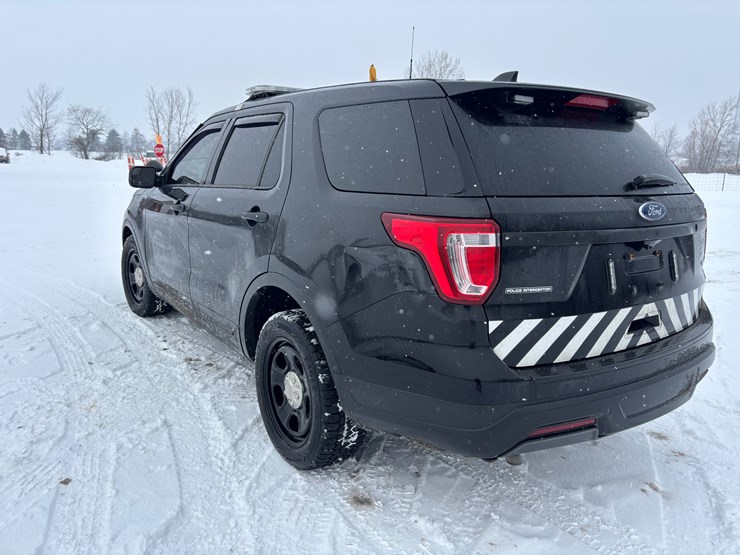 2019-ford-explorer-image-9