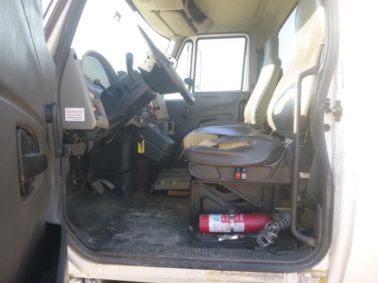 2012-international-durastar-4300-image-13