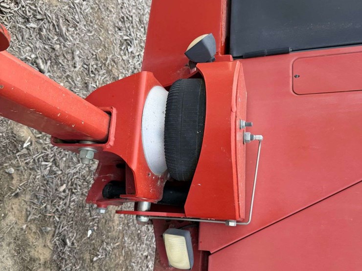 2010-new-holland-2010-image-42