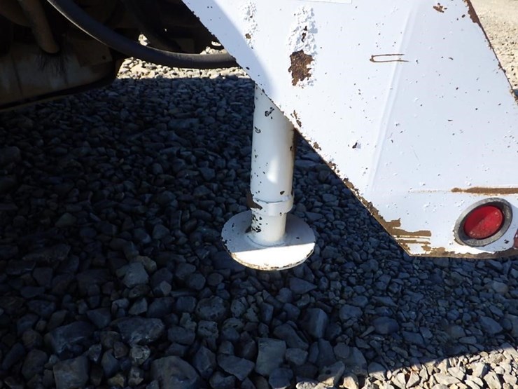 2006-ford-f550-image-17