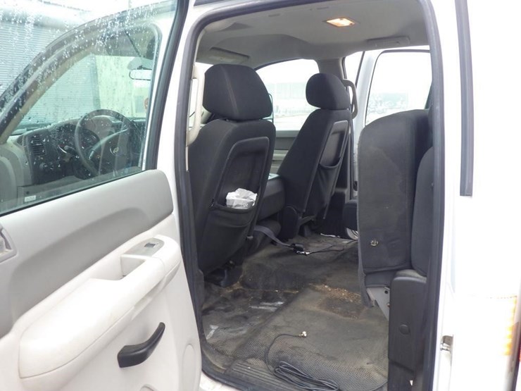 2014-chevrolet-3500hd-image-7