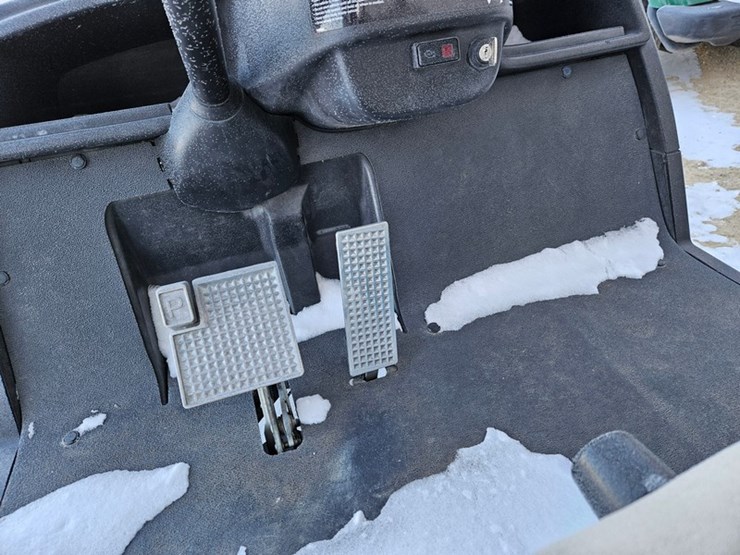 #170-•-yamaha-gas-golf-cart-image-13