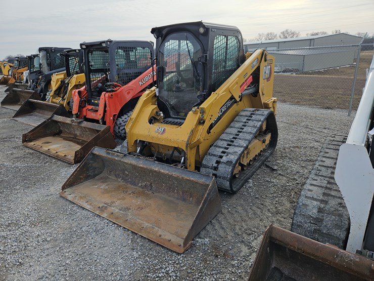 2022-caterpillar-279d3-image-25