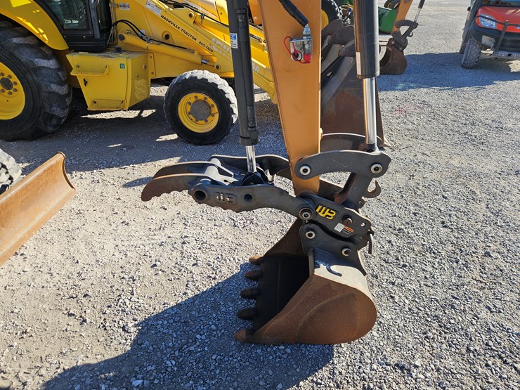 2019-case-cx37c-image-24