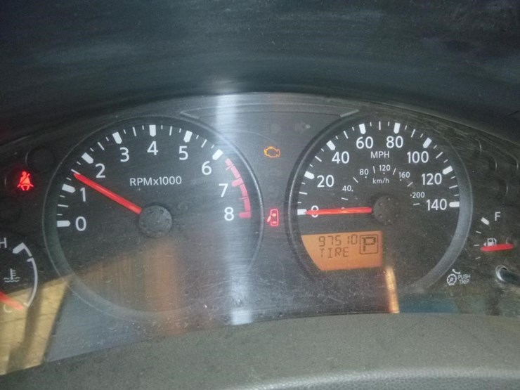 2016-nissan-frontier-image-12