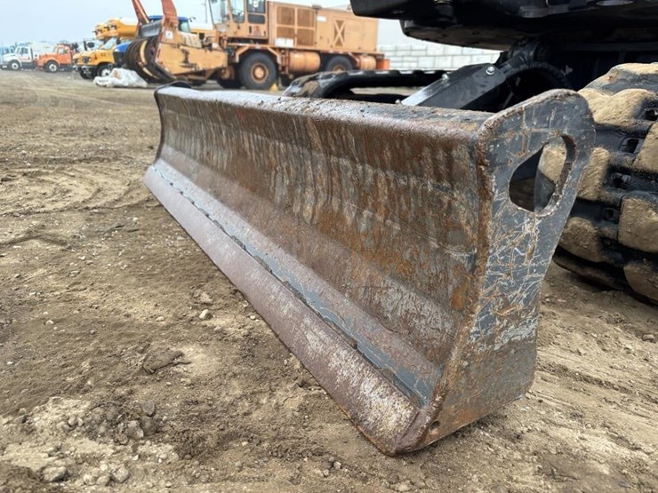 2021-bobcat-e26-image-9