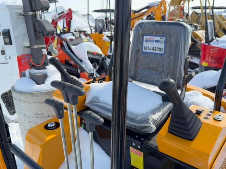 new-unused-2025-miva-15-mini-excavator,-13.5hp-gas-engine,-pilot-controls,-sn#---1522512110-image-6