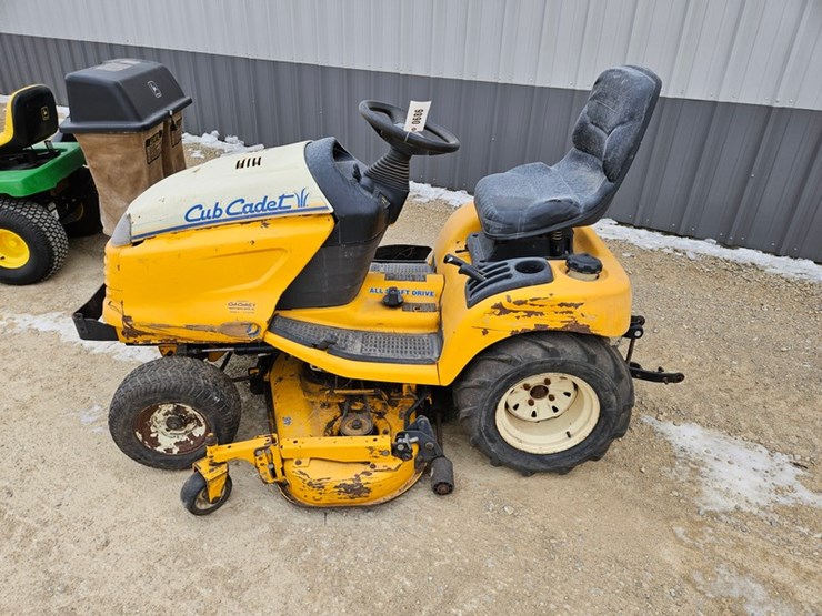 2001-cub-cadet-3240-image-2