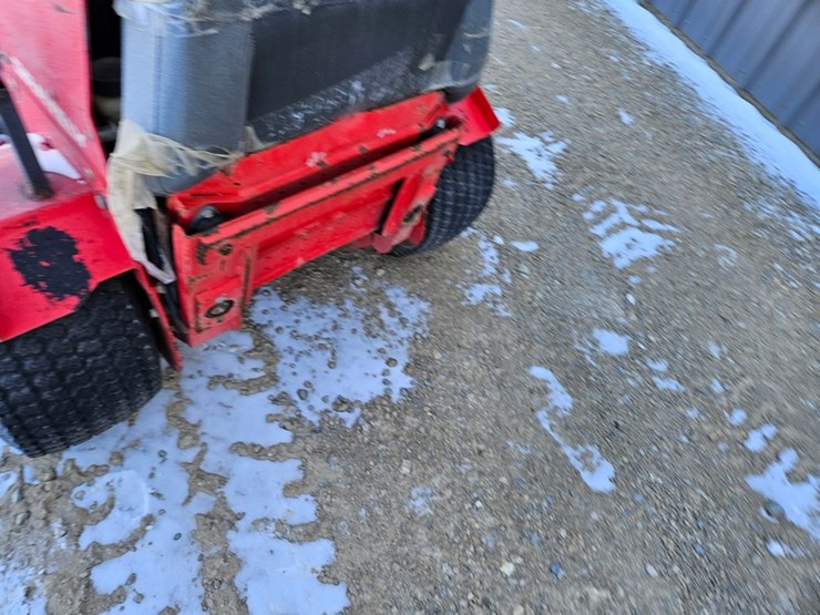 #161-•-gravely-pro-stance-60-stand-up-zero-turn-mower-image-16