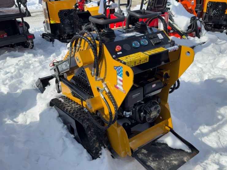 new-unused-2025-agt-model-mx-mrt14-mini-skid-steer,-13.5-hp-gas-engine,-aux.-hyd,-40"-bucket-image-4