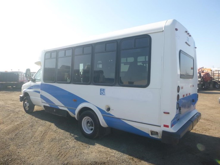 2014-ford-e450-image-4