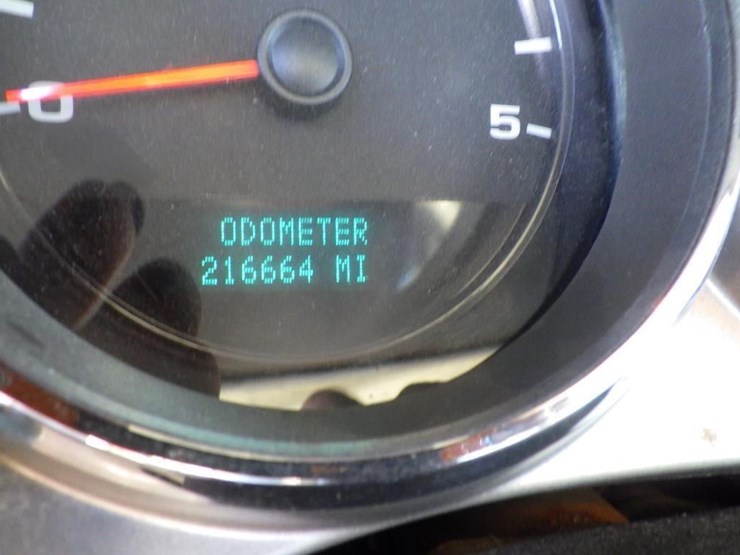 2014-chevrolet-3500hd-image-14