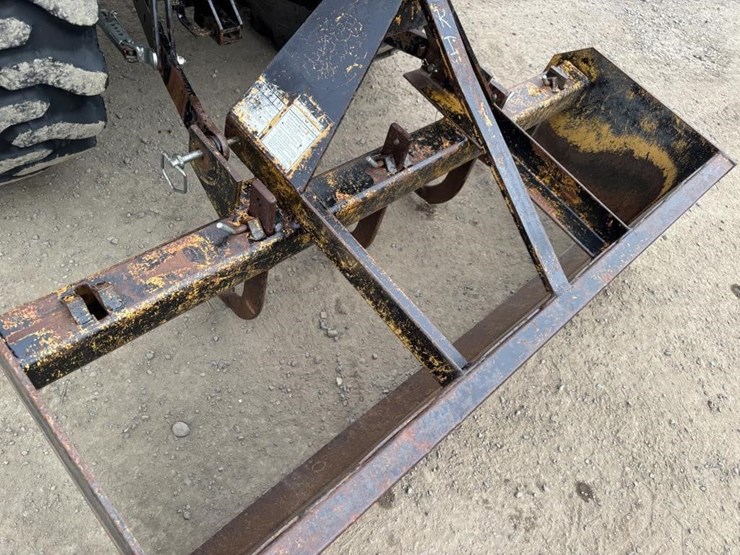 2017-new-holland-workmaster-40-image-17