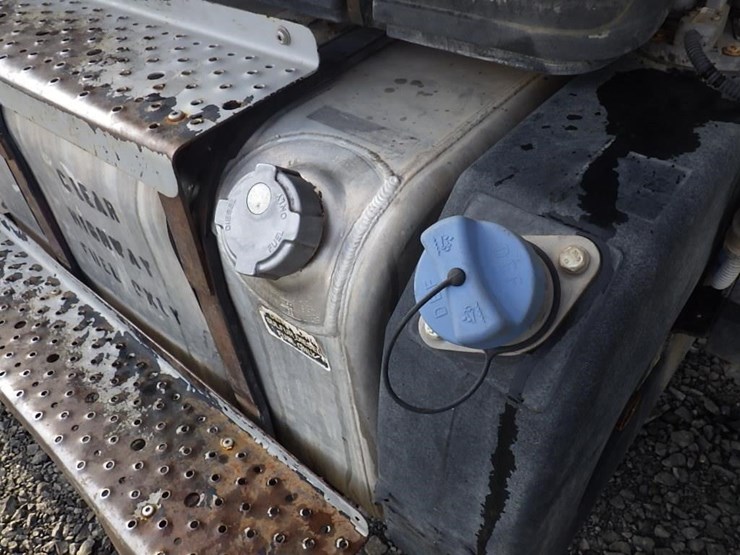 2017-freightliner-m2-s/a-water-truck-image-22