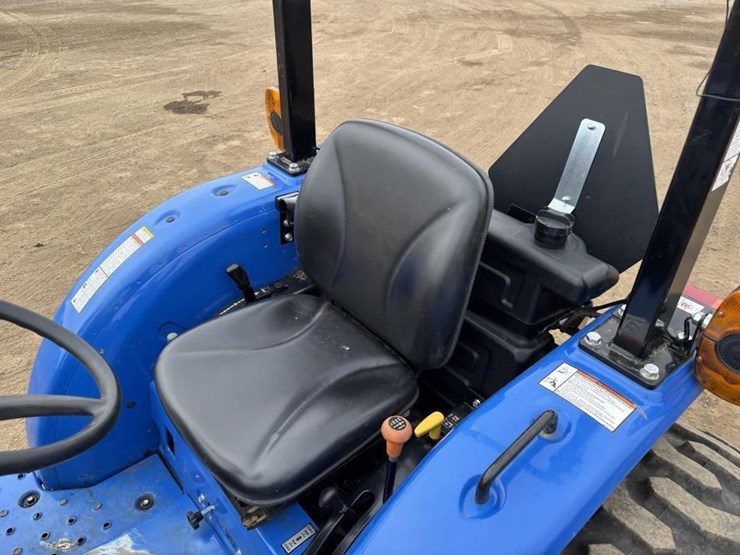 2021-new-holland-workmaster-25-image-24