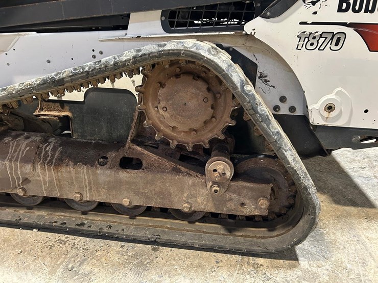 2022-bobcat-t870-image-18