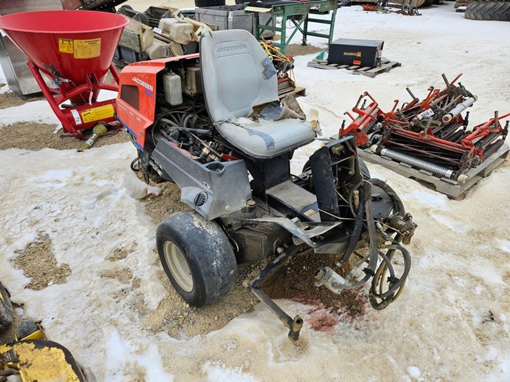 #126-•-jacobsen-greens-king-1962d-greens-mower-chassis-image-5