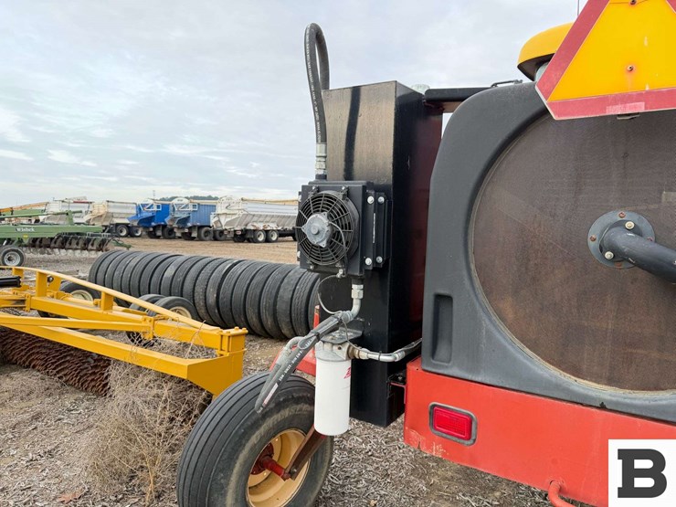 2010-new-holland-2010-image-44