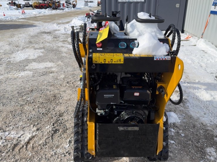 new-unused-2025-agt-model-mx-mrt14-mini-skid-steer,-13.5-hp-gas-engine,-aux.-hyd,-40"-bucket-image-3
