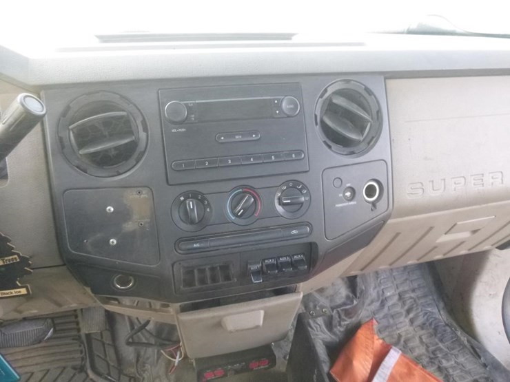 2008-ford-f550-image-21