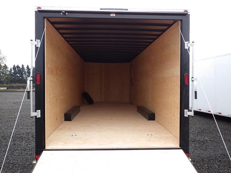 2026-royal-larct52-826v-86-t/a-enclosed-trailer-image-7