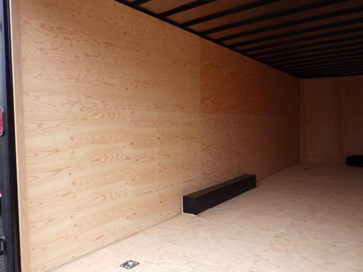 2026-royal-larct52-826v-86-t/a-enclosed-trailer-image-8