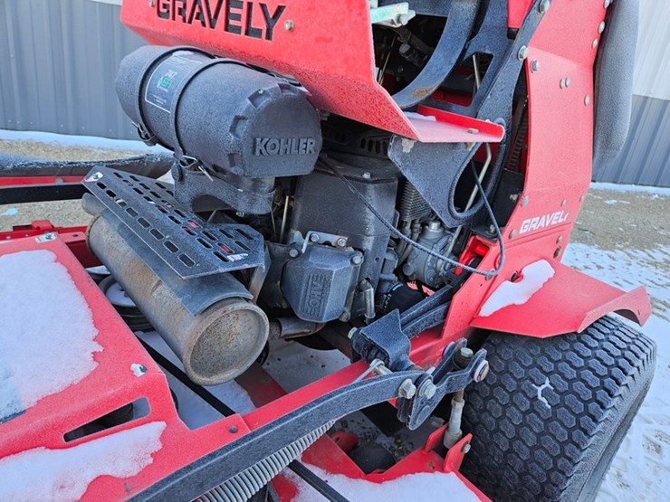 #160-•-gravely-pro-stance-60-stand-up-zero-turn-mower-image-14