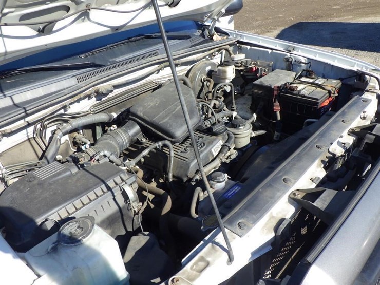 2013-toyota-tacoma-image-9