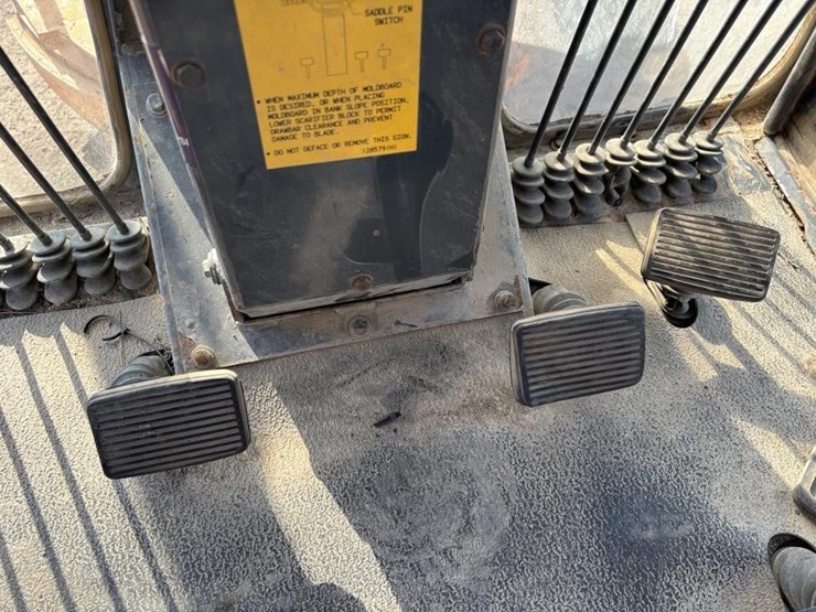 1996-komatsu-870-b-motor-grader-image-45