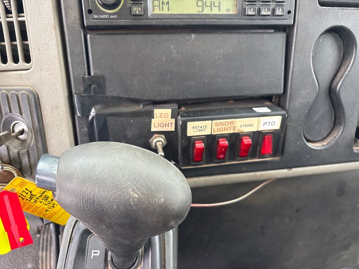 2008-international-durastar-4300-image-26