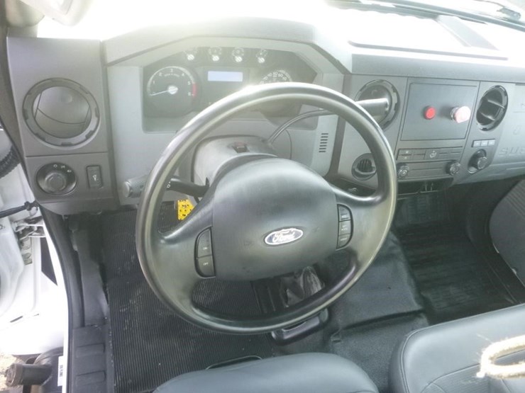 2012-ford-f650-image-13