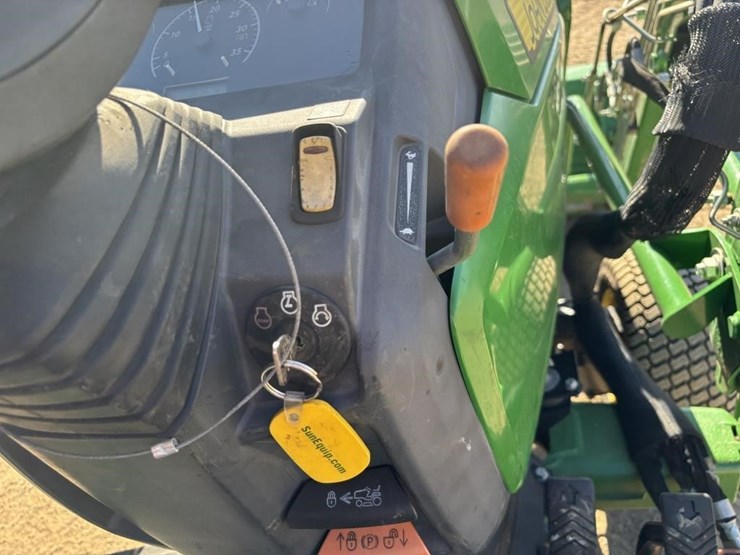 john-deere-1025r-image-28