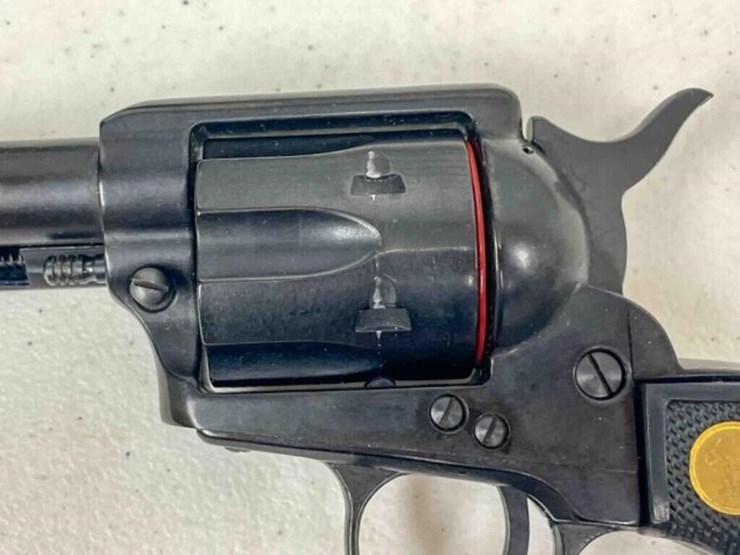 traditions-perf.-revolver-image-3