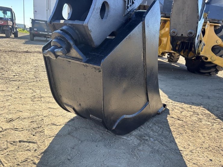 2010-deere-310j-image-14