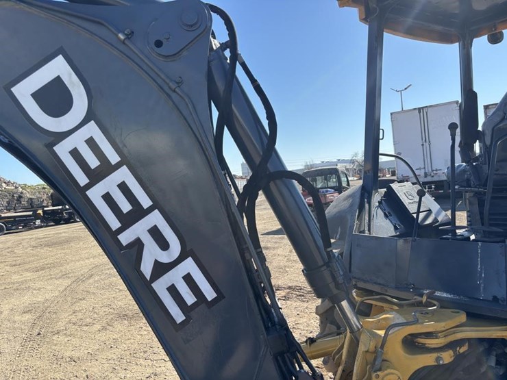 2010-deere-310j-image-21