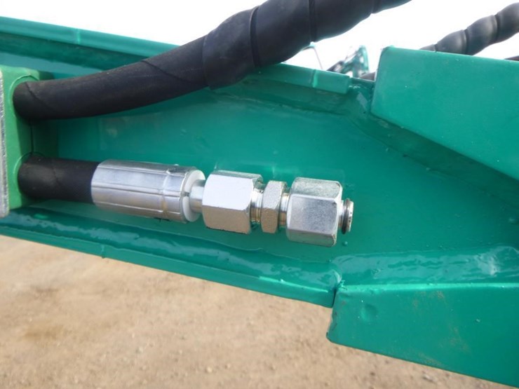 2025-agt-h15r-hydraulic-excavator-image-13