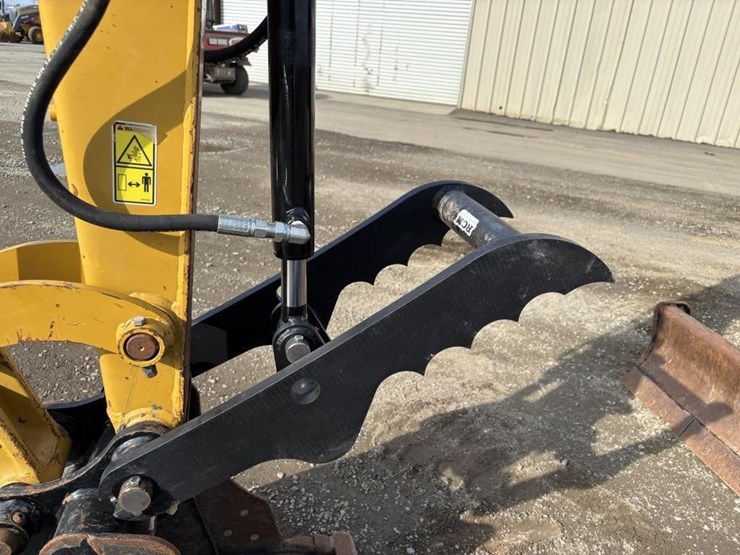 2022-caterpillar-303.5-image-12