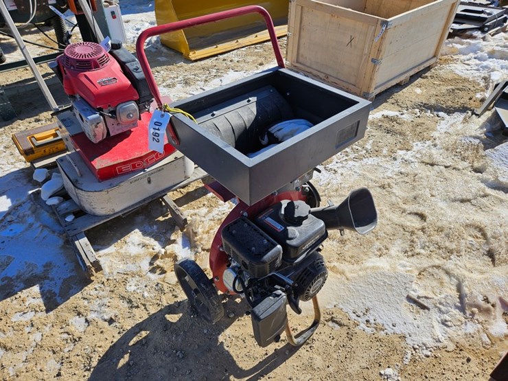 #192-•-earth-quake-wood-chipper-image-7